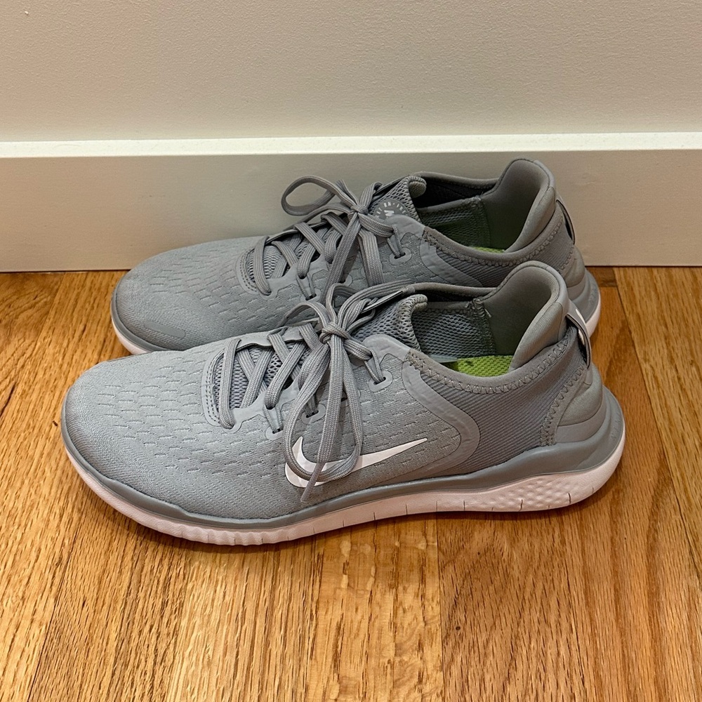 EUC Nike Free Run 2018, Women’s Size 8.5, Wolf Grey/White